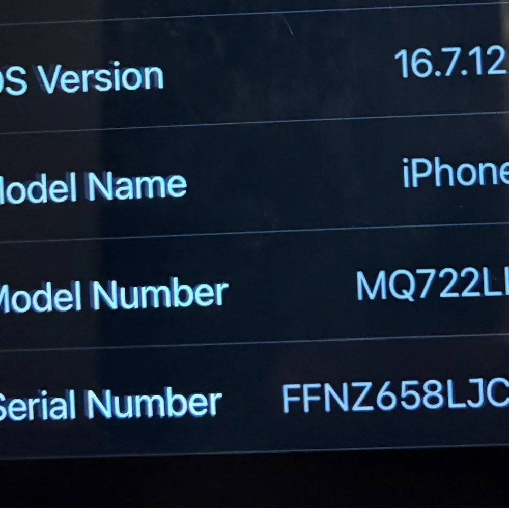 Apple 8 iPhone64GB with Black Finish